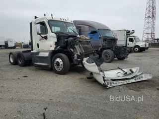 FREIGHTLINER CASCADIA 1