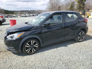 NISSAN KICKS SV SV