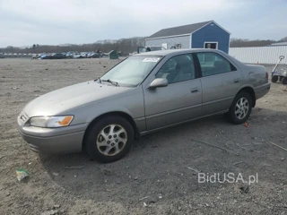 TOYOTA CAMRY LE LE