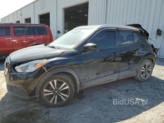 NISSAN KICKS SV SV
