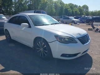 CHRYSLER CHRYSLER 200 TOURING