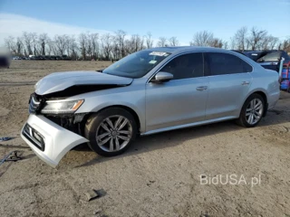 VOLKSWAGEN PASSAT SE SE