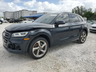 AUDI Q5 TITANIU TITANIUM PREMIUM PLUS