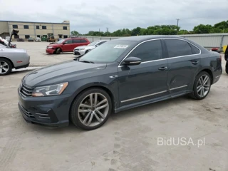 VOLKSWAGEN PASSAT R-L R-LINE