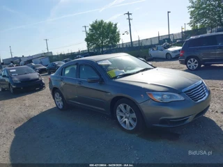 CHRYSLER CHRYSLER 200 LX