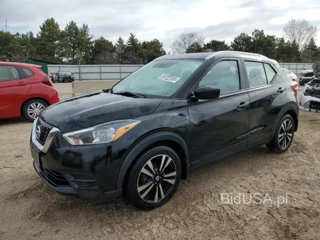 NISSAN KICKS SV SV