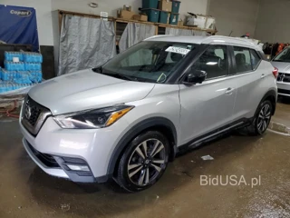 NISSAN KICKS SR SR