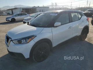 NISSAN KICKS SV SV