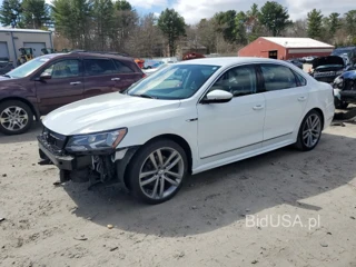 VOLKSWAGEN PASSAT R-L R-LINE