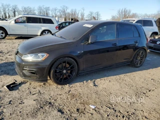 VOLKSWAGEN GOLF R