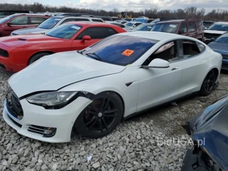 TESLA MODEL S 70 70D