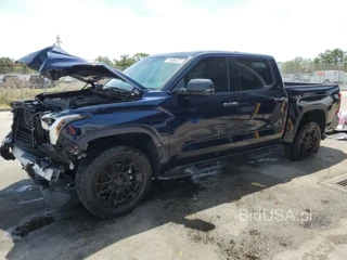 TOYOTA TUNDRA CRE CREWMAX SR