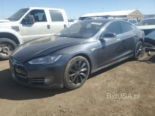 TESLA MODEL S 70 70D
