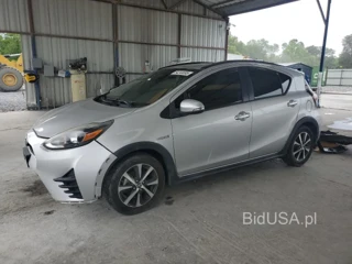 TOYOTA PRIUS C