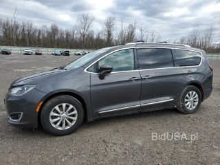 CHRYSLER PACIFICA T TOURING L