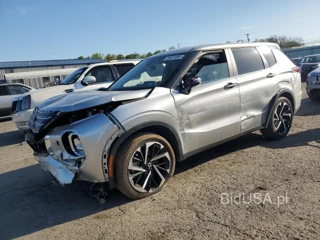 MITSUBISHI OUTLANDER SE
