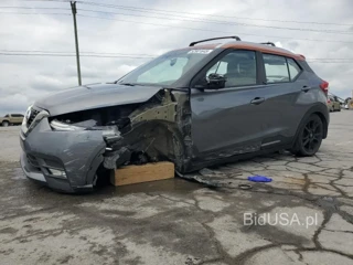 NISSAN KICKS SR SR