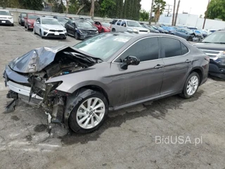 TOYOTA CAMRY LE LE