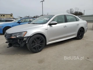 VOLKSWAGEN PASSAT R-L R-LINE