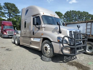 FREIGHTLINER CASCADIA 1