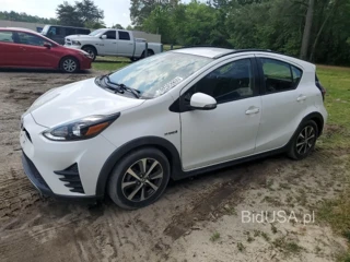 TOYOTA PRIUS C