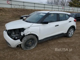 NISSAN KICKS S S