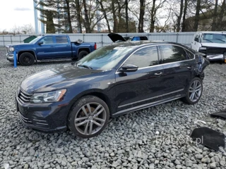 VOLKSWAGEN PASSAT R-L R-LINE
