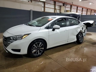 NISSAN VERSA SV SV