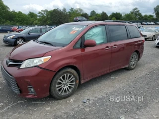 TOYOTA SIENNA XLE XLE