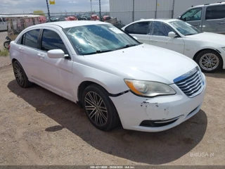 CHRYSLER CHRYSLER 200 LX