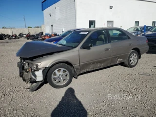 TOYOTA CAMRY LE LE