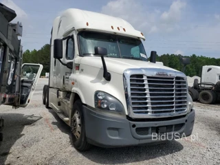 FREIGHTLINER CASCADIA 1