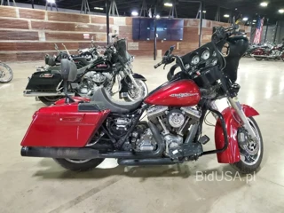 HARLEY-DAVIDSON FLHX STREE STREET GLIDE