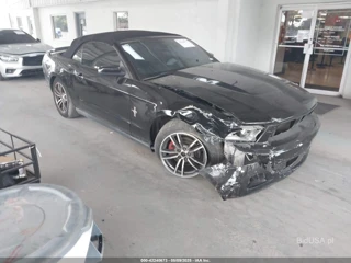 FORD FORD MUSTANG V6 PREMIUM