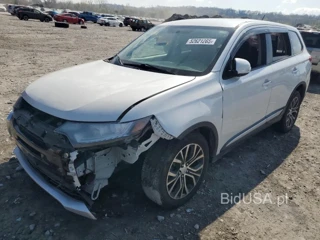 MITSUBISHI OUTLANDER SE