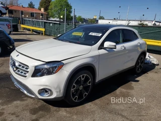 MERCEDES-BENZ GLA 250 4M 250 4MATIC