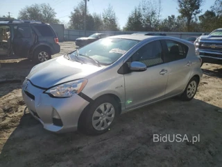 TOYOTA PRIUS C