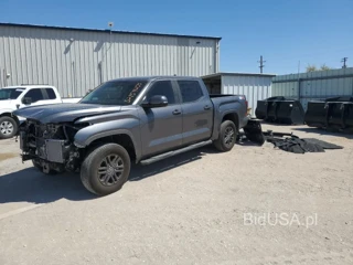 TOYOTA TUNDRA CRE CREWMAX SR