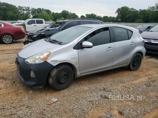 TOYOTA PRIUS C