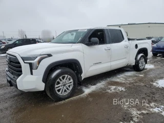 TOYOTA TUNDRA CRE CREWMAX SR5