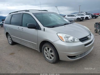 TOYOTA TOYOTA SIENNA LE
