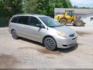 TOYOTA TOYOTA SIENNA LE