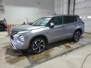 MITSUBISHI OUTLANDER SE