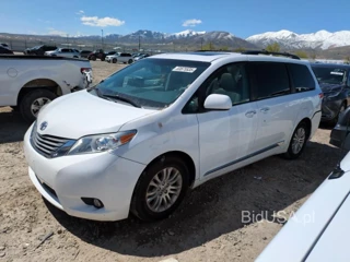 TOYOTA SIENNA XLE XLE