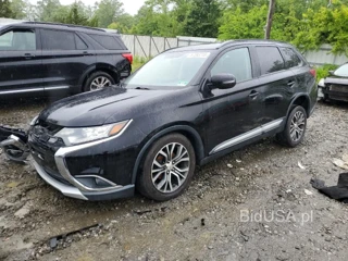 MITSUBISHI OUTLANDER SE