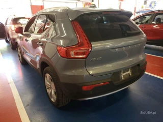 VOLVO VOLVO XC40 T5 MOMENTUM