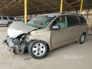 TOYOTA SIENNA CE CE