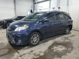 TOYOTA SIENNA XLE XLE