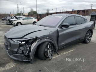 FORD MUSTANG MA PREMIUM