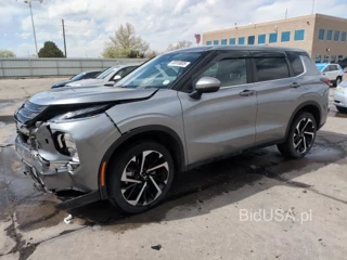 MITSUBISHI OUTLANDER SE